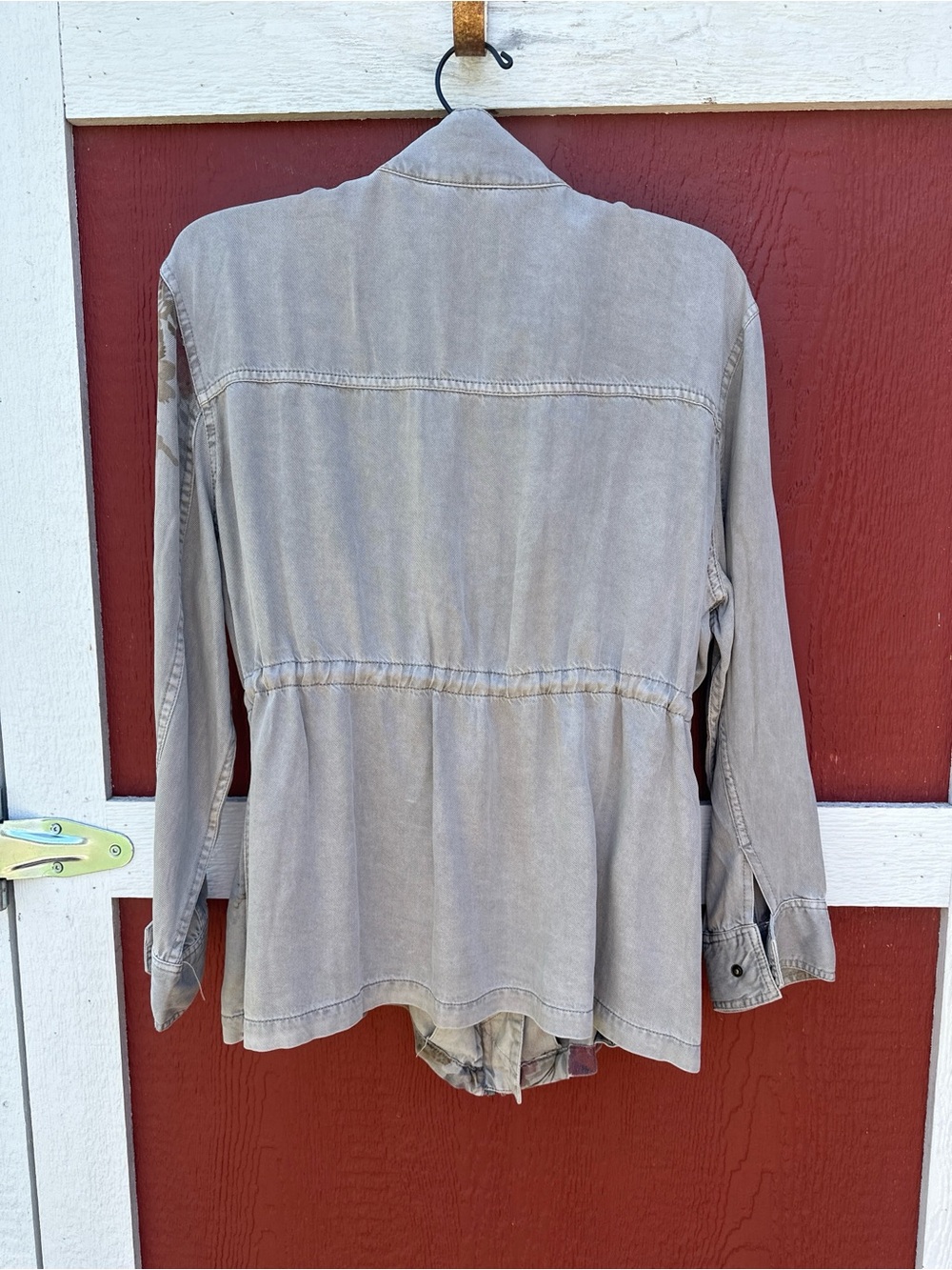 Sundance Floral Drawstring Utility Jacket - Taupe & Mauve - Picture 5 of 10